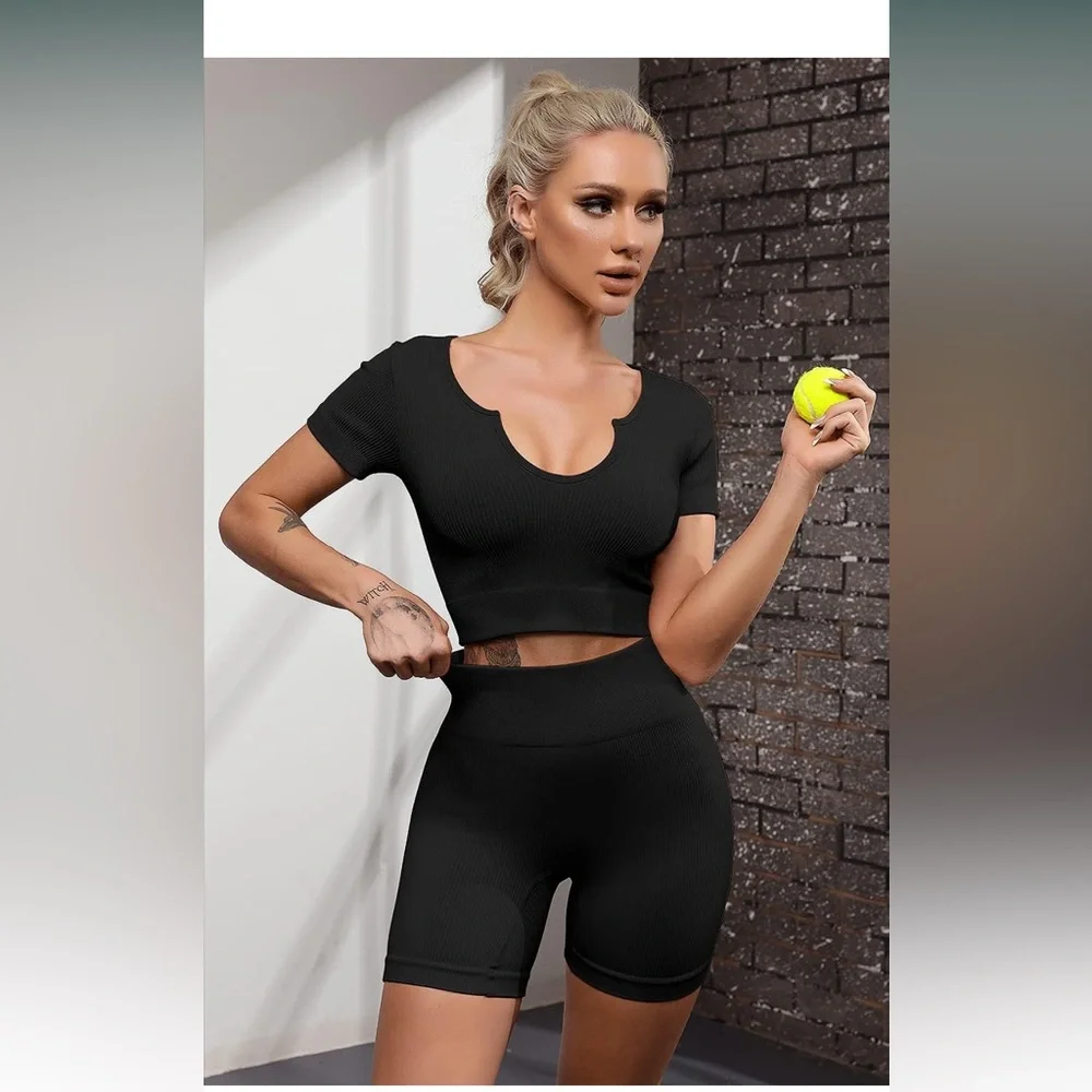 Black Workout Set cropped ribbed top with biker shorts set size L - Picture 3 of 4